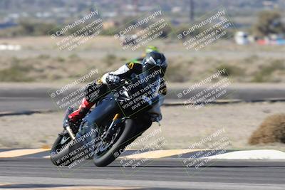 media/Jan-15-2026-Racers Edge (Thu) [[dfebeb70ab]]/3-B Group/Session 2 (Turn 11)/